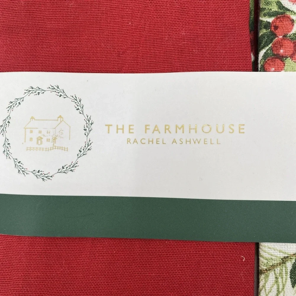 Rachel Ashwell Farmhouse Tablecloth 8-Napkin Set 60x102 Christmas Poinsettia